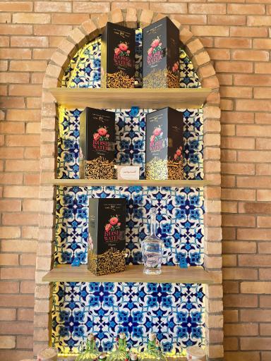 عکس گلاب و عرقیات ربیع ایران گلاب