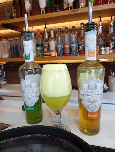 عکس کافه رستوران لوموس