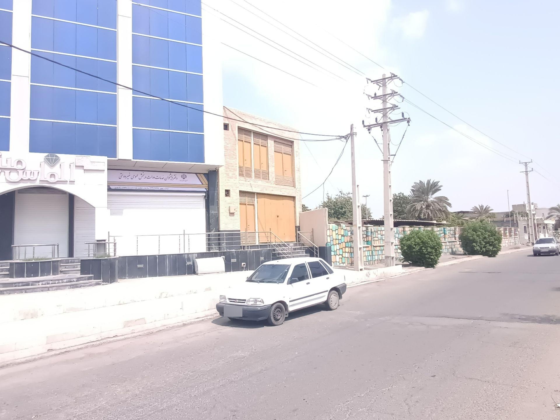 عکس دفتر پیشخوان رئیسی