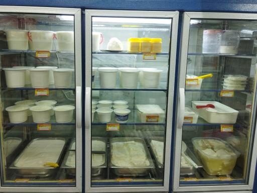 عکس لبنیات سنتی شیر و عسل