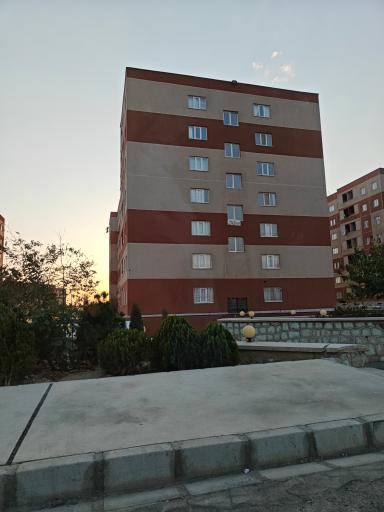 عکس بلوک ارغوان