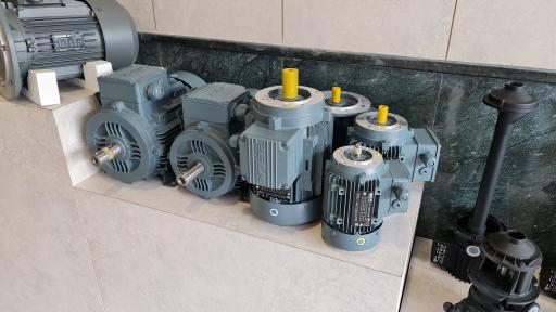 عکس چرخش محور پارسیان 