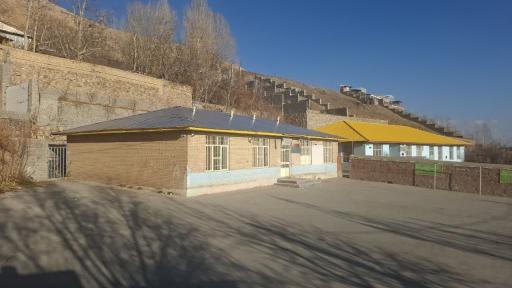 عکس دبیرستان شهید غفاری (دوره‌ی اول) و دبستان دکتر تهرانچی