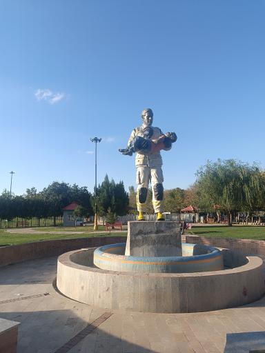 عکس اقبالیه