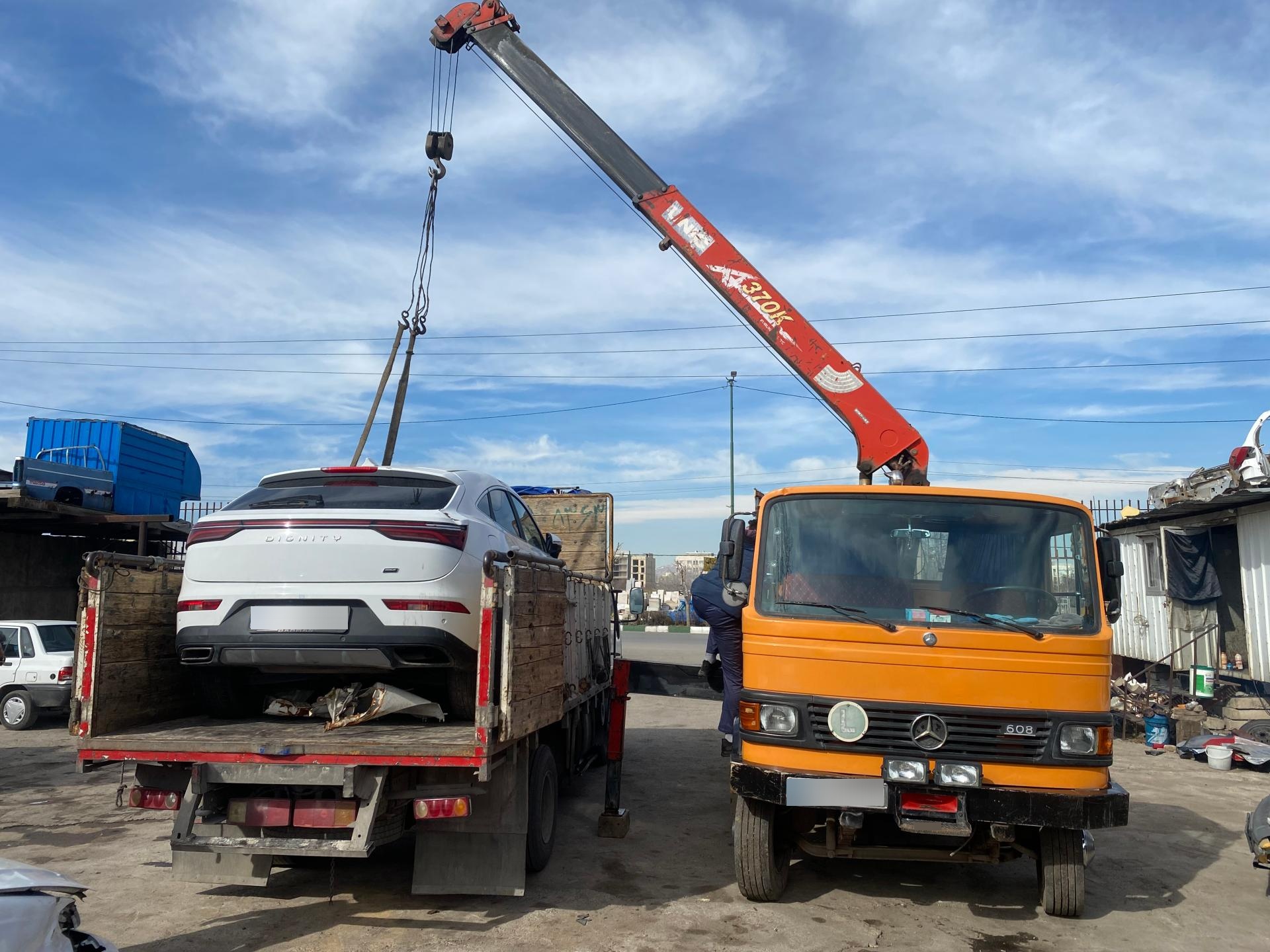 عکس جایگاه خصوصی تصادفی مختاری