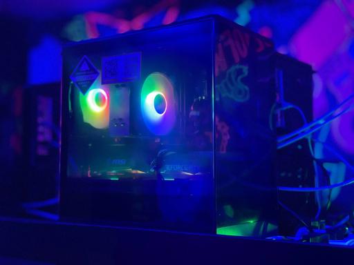 عکس گیم سنتر و گیم نت با هنر