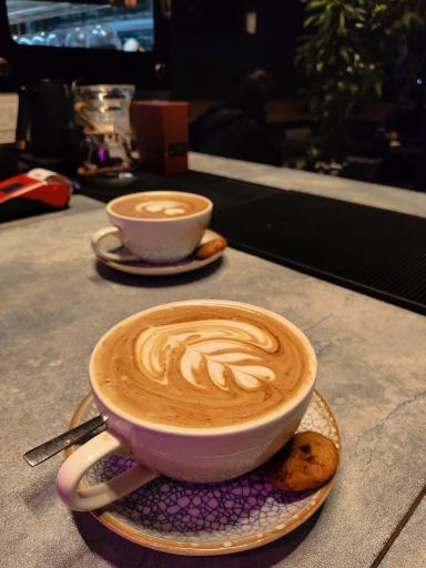 عکس کافی شاپ C.Chee