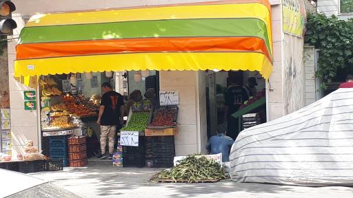 میوه فروشی