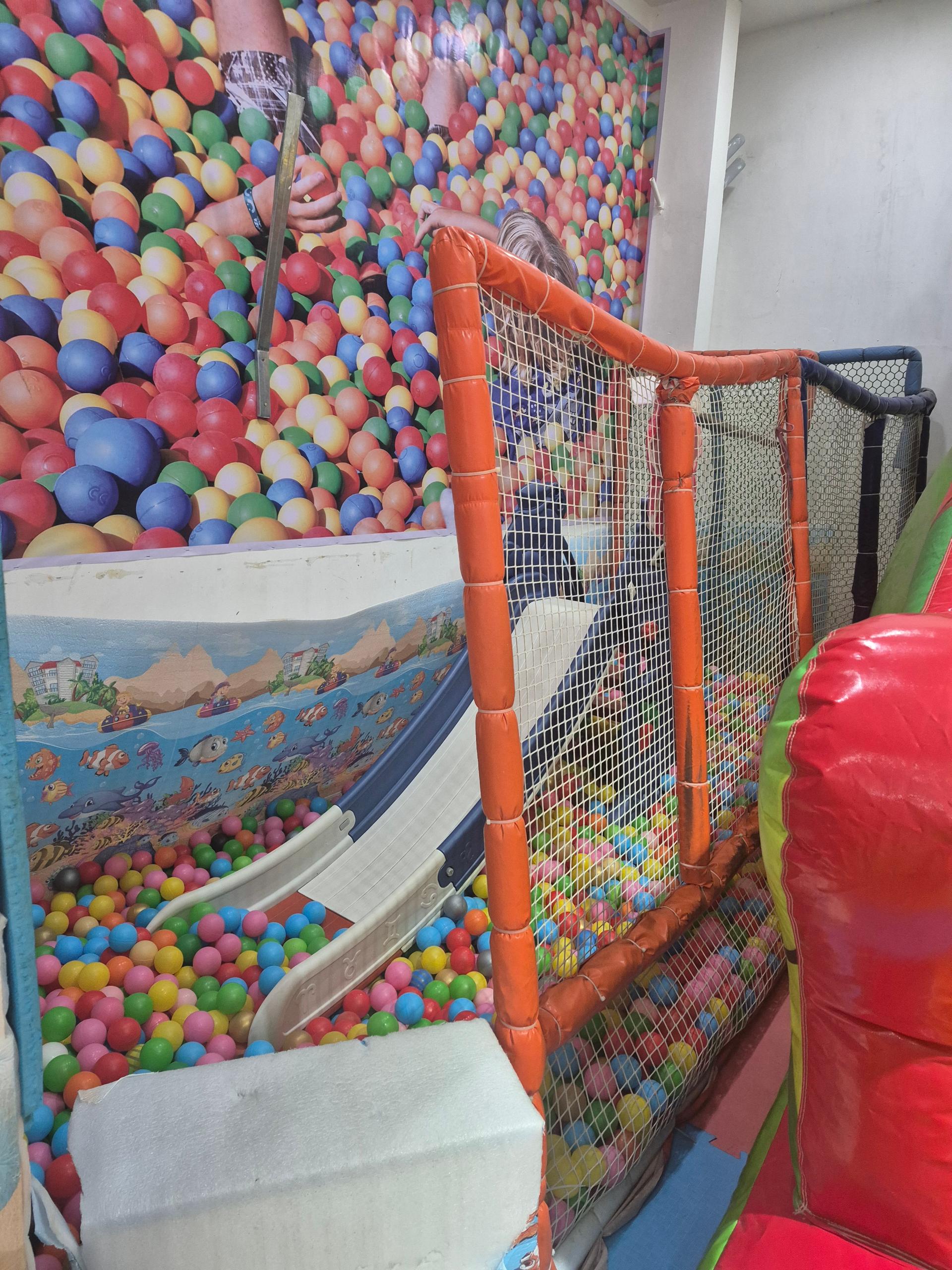 عکس خانه بازی میکی شعبه ۲ 