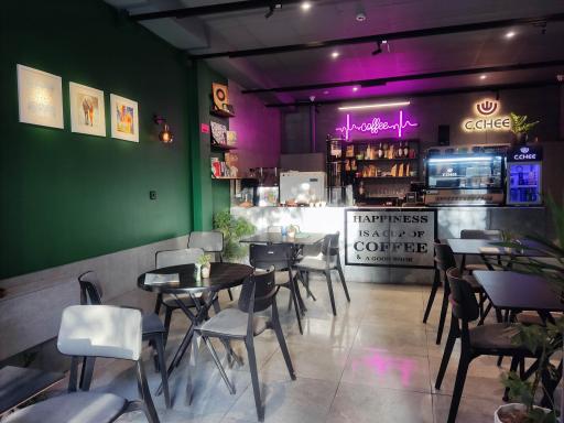 عکس کافی شاپ C.Chee