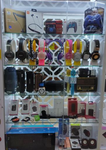 عکس موبایل و لپ تاپ نوین آذربایجان (شهر جدید سهند)