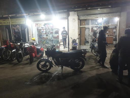 عکس تعمیرگاه موتور سیکلت عارف