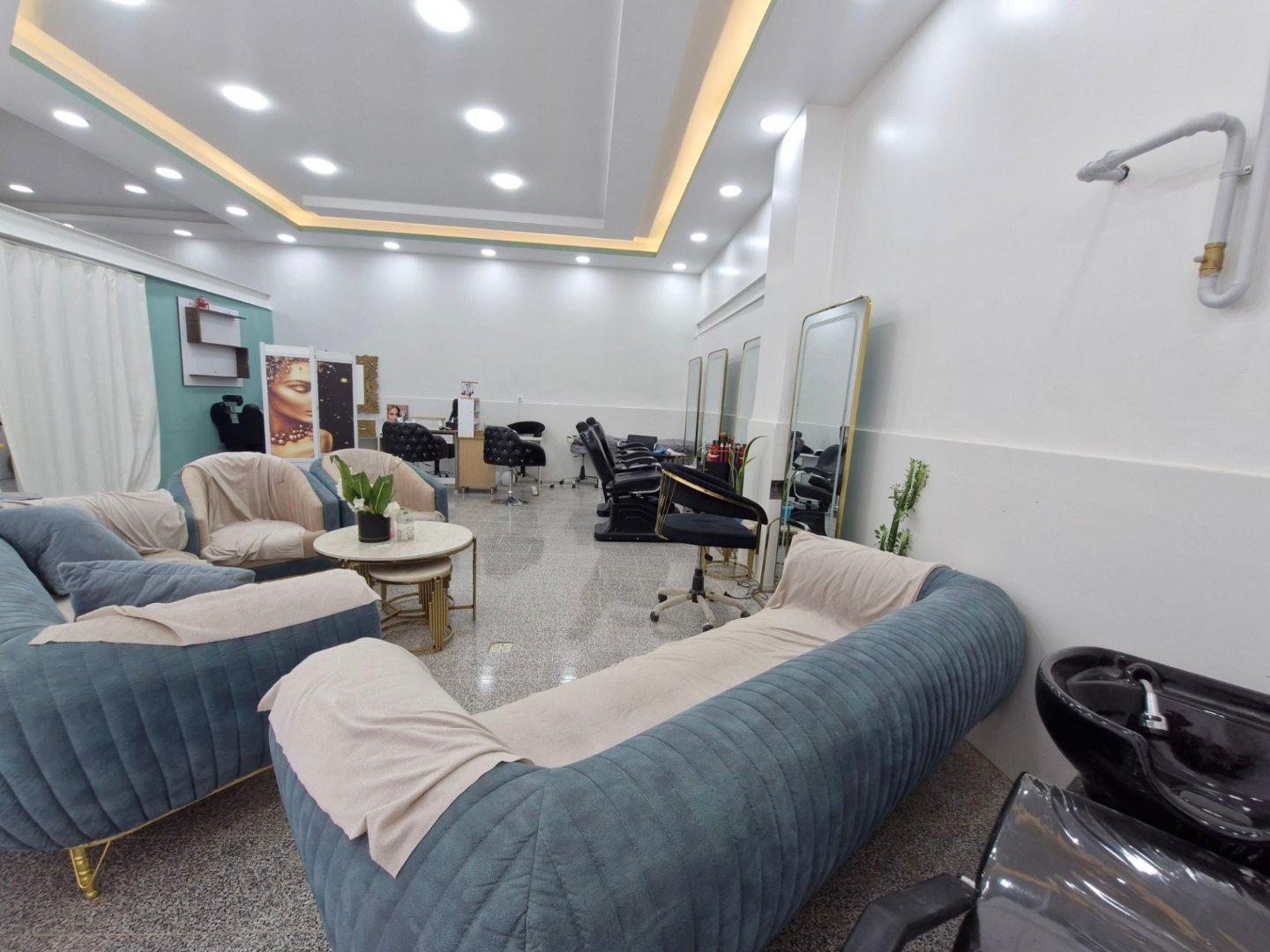 عکس سالن زیبایی صحرا