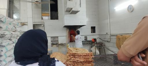 عکس نانوایی سنگک