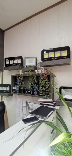 عکس روشنایی مگابیز