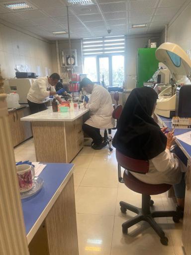 عکس آزمایشگاه پاتوبیولوژی دکتر سرخه ای 