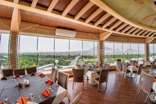 عکس مجموعه رستوران های هتل آسمان