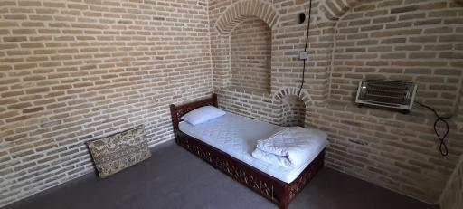 عکس رباط طبسی