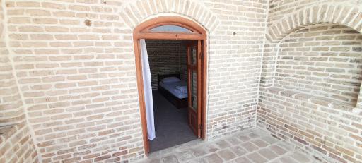 عکس رباط طبسی