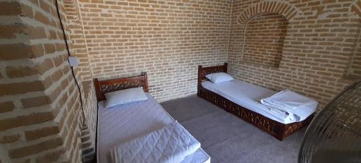 عکس رباط طبسی