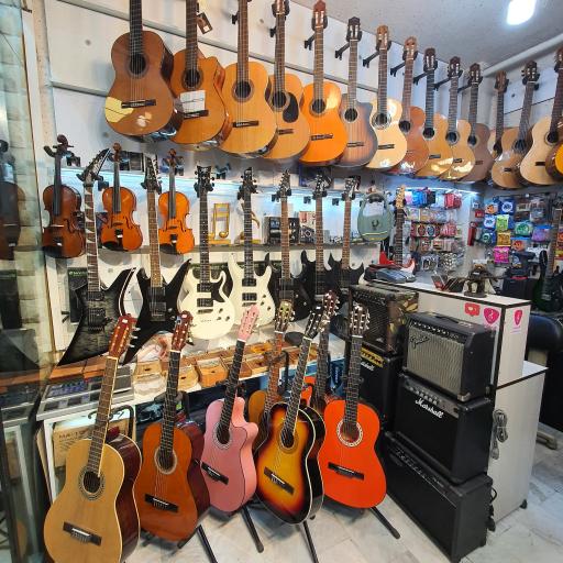 عکس گیتارباز