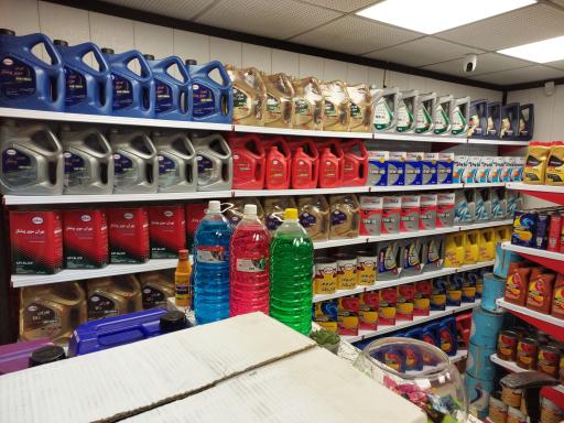 عکس فروشگاه روغن موتور پویا روانکار