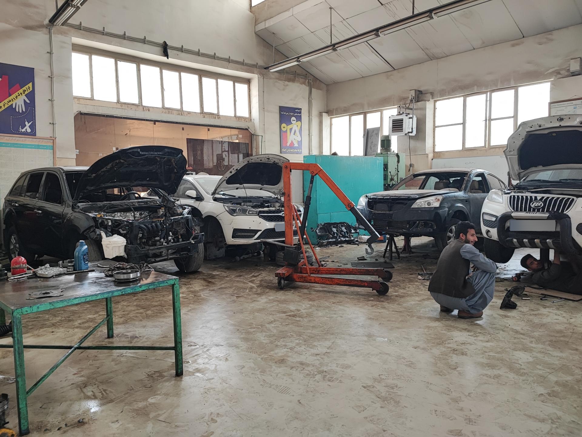 عکس تعمیرگاه خودرو کریمی 