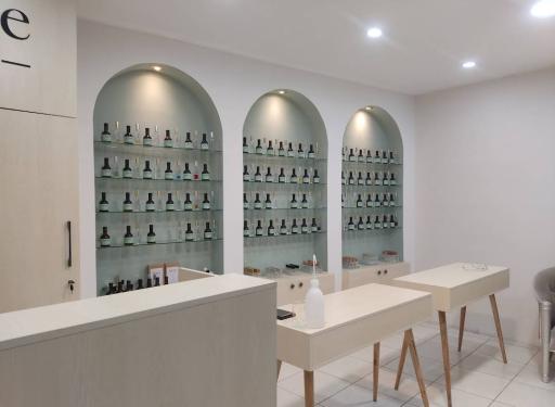 عکس عطر آگاپه