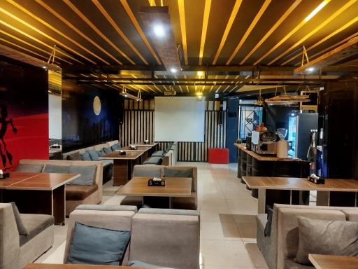 عکس کافه دالتون ها