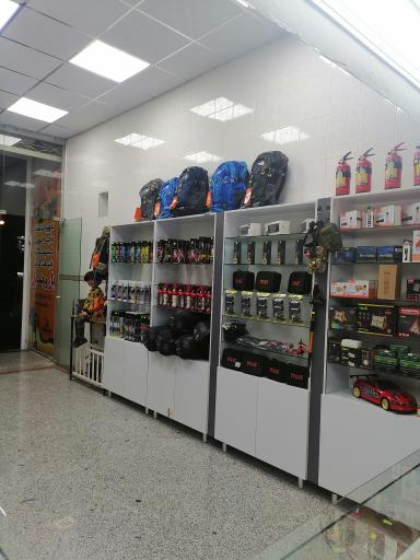 عکس  تجهیزات سفر باروبندیل 