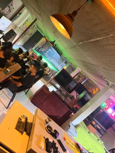 عکس کافی نت گیم نت دخانیات