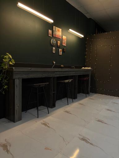 عکس کافه کاکتوس