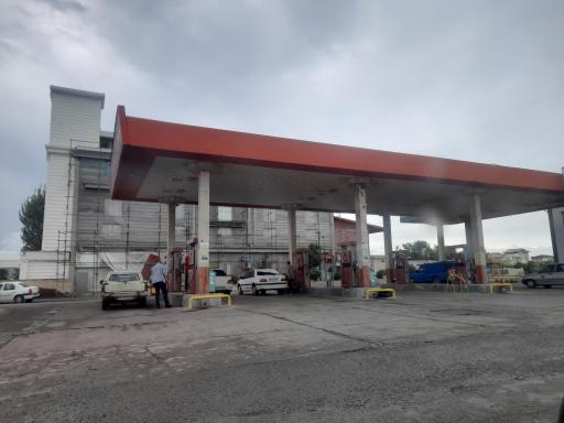 عکس پمپ بنزین و گاز حسینی