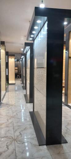 عکس فروشگاه کاشی و سرامیک حسابی میبدی