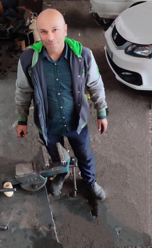 عکس گروه فنی مهندسی مدیران خودرو