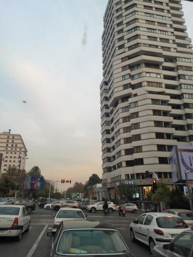 عکس چهارراه فرمانیه (کامرانیه)