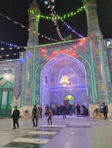 عکس درب ورودی حرم‌ مطهر حضرت امامزاده ابوالحسن علیه السلام