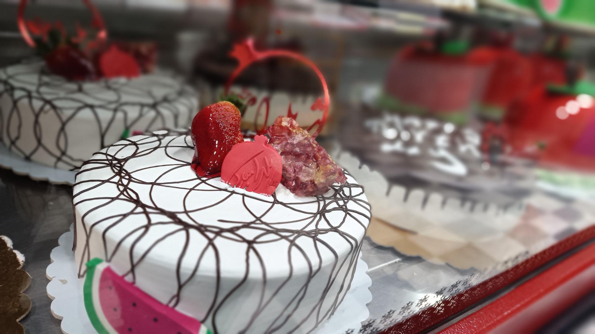 عکس شیرینی و شکلات خوشه