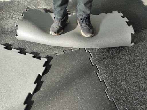 عکس کارخانه کفپوش شهر (انبار مرکزی)