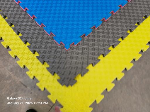 عکس کارخانه کفپوش شهر (انبار مرکزی)