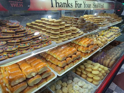 عکس شیرینی و شکلات خوشه