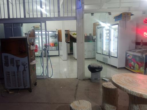 عکس لبنیات شیردوشان