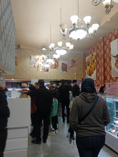 عکس قنادی مینا