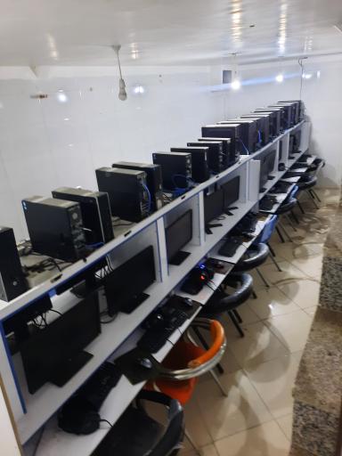 عکس گیم سنتر آراپاد