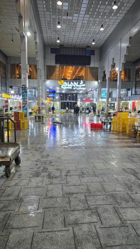 عکس بازار ماهی فروشان