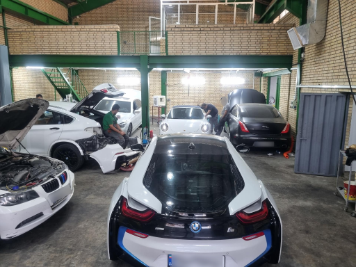 عکس تعمیرگاه تخصصی سورنا