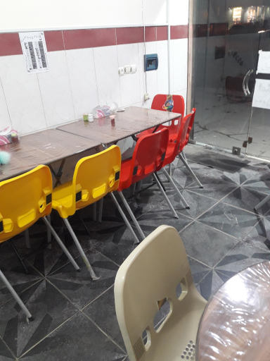 عکس غذاخوری حیدربابا