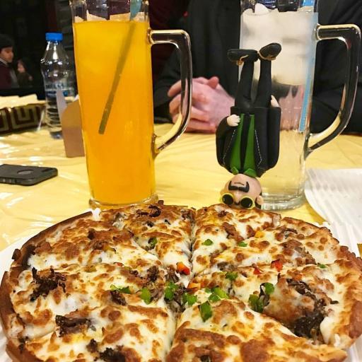 عکس پیتزا خونه شعبه فکوری