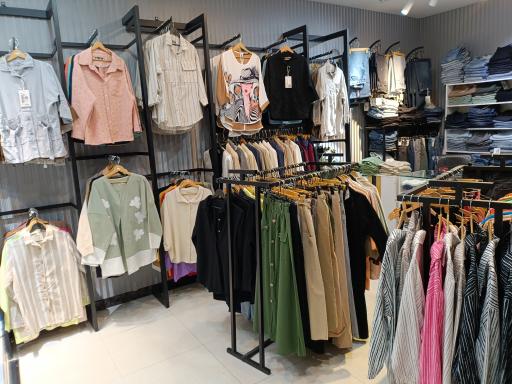 عکس پوشاک زنانه دلارام