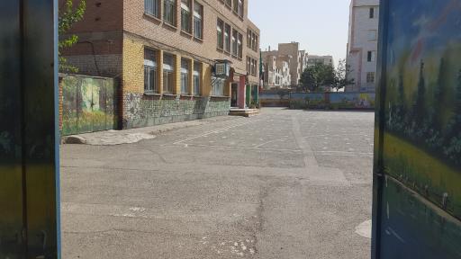 عکس دبستان دخترانه متقین  